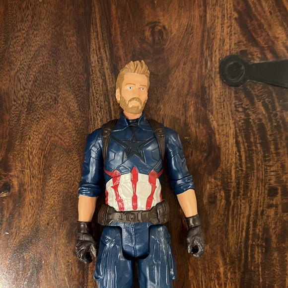 Bundle of Avengers Action Figures - Captain America and Black Panther - Picture 4 of 12